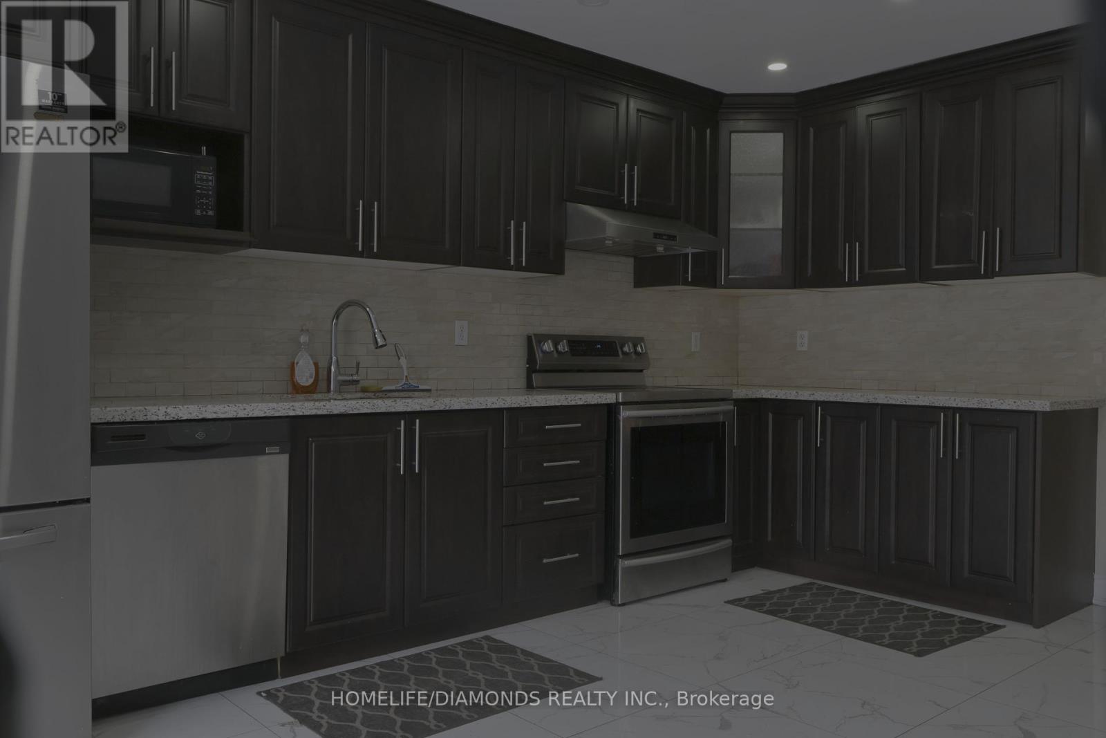 Photo 21 of 25 Golden Eagle Road, Brampton ON