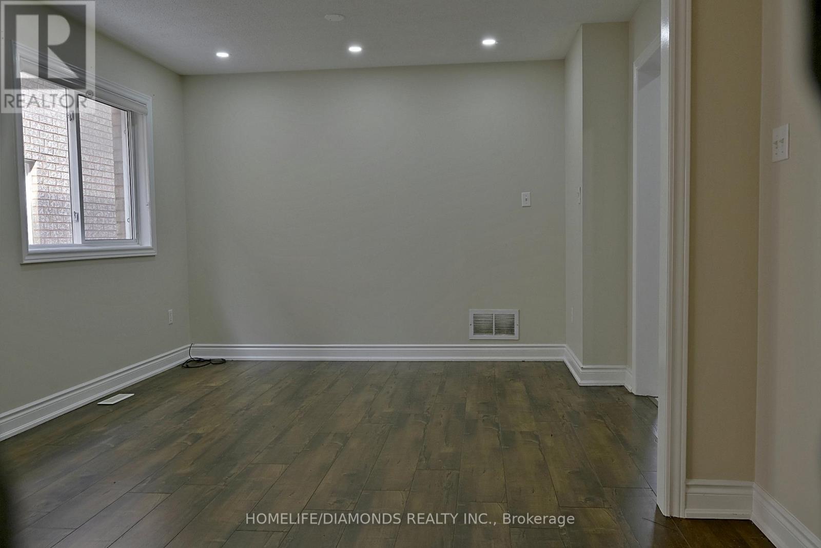 Photo 27 of 25 Golden Eagle Road, Brampton ON