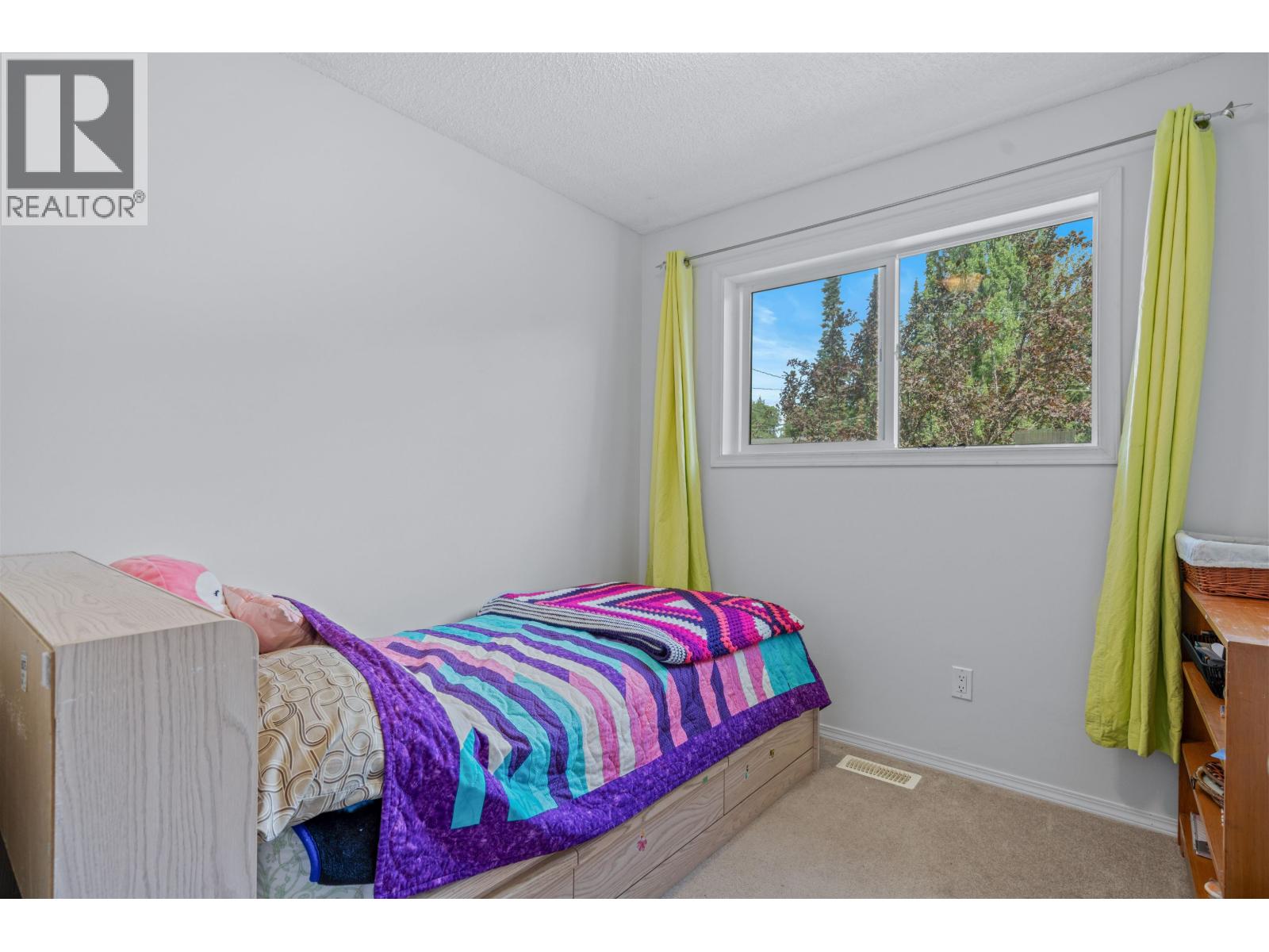 Photo 11 of 3589 Willowdale Drive, Prince George BC