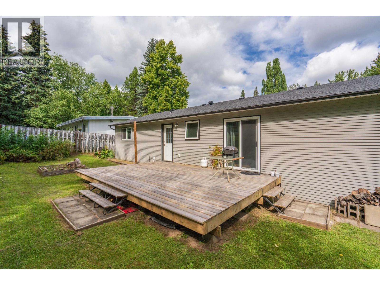 Photo 12 of 3589 Willowdale Drive, Prince George BC