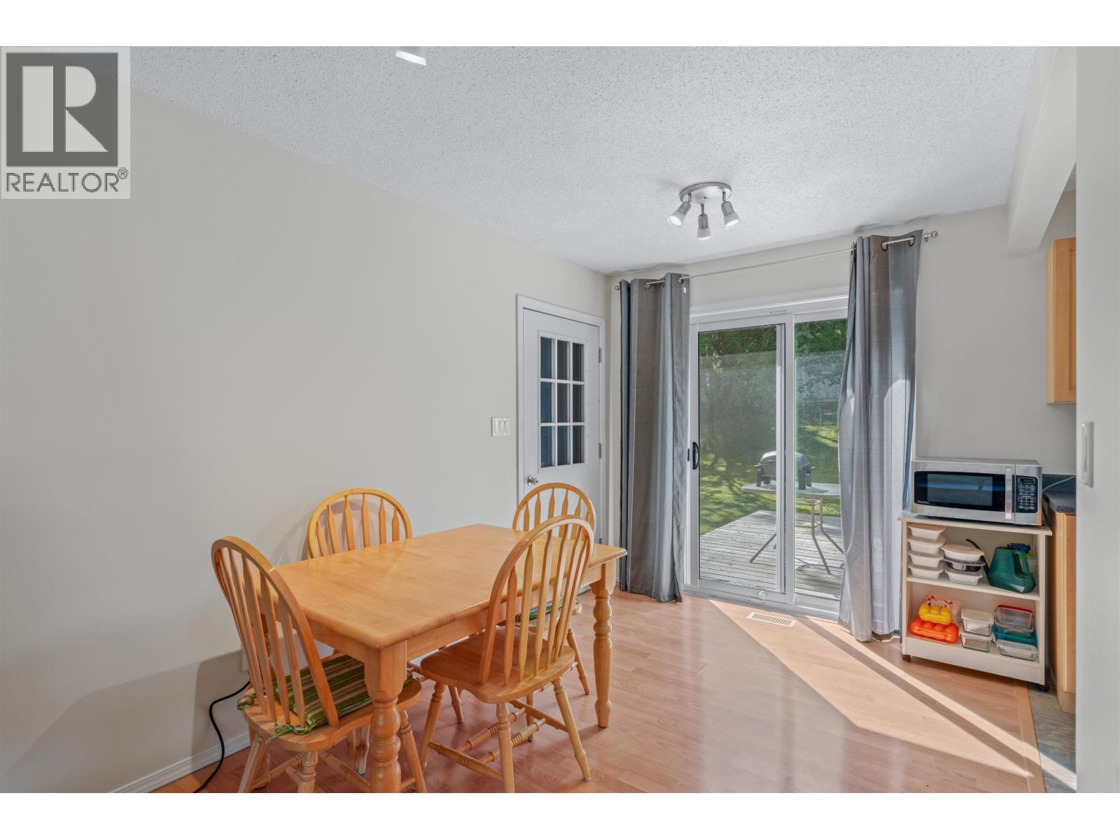 Photo 6 of 3589 Willowdale Drive, Prince George BC