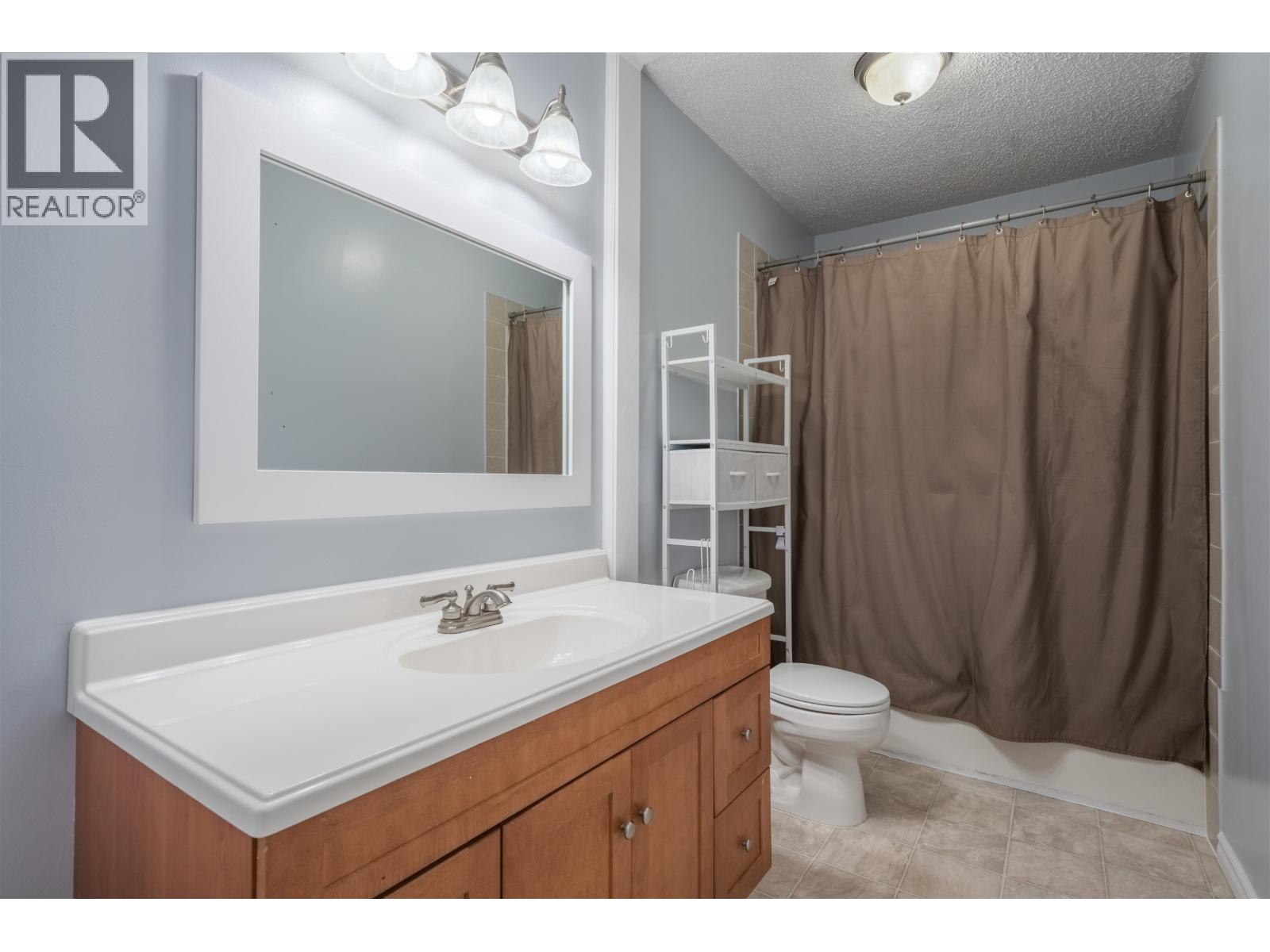 Photo 9 of 3589 Willowdale Drive, Prince George BC