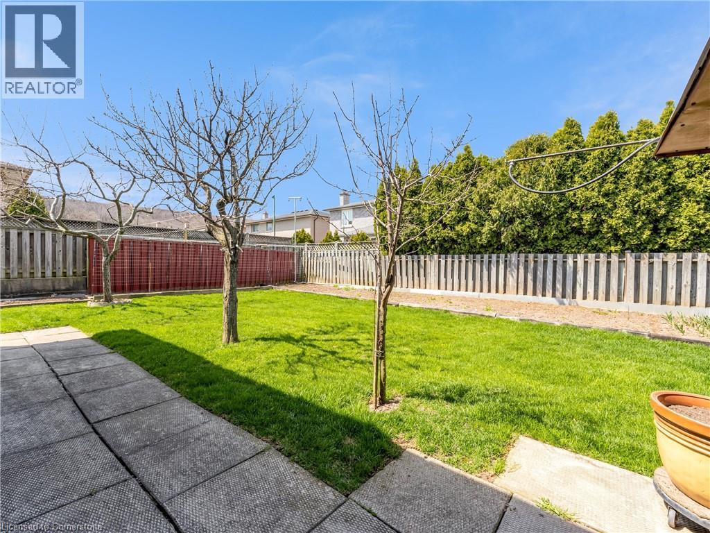 Photo 36 of 31 Kilbourn Avenue, Stoney Creek ON