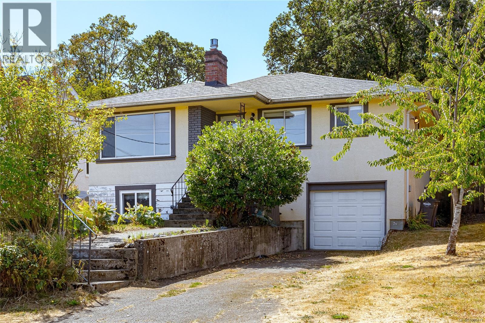  745 Newbury Street, Saanich