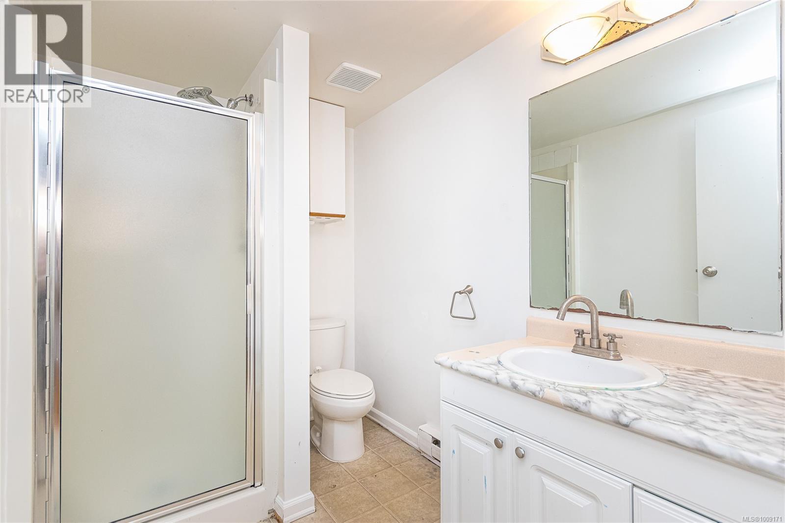 Photo 22 of 745 Newbury St, Saanich BC