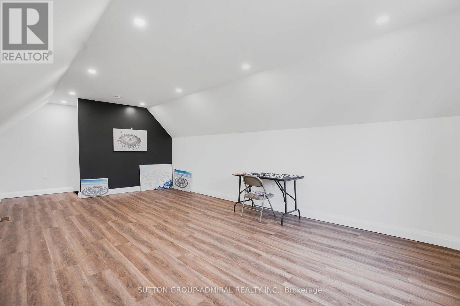 Photo 5 of 480 Pleasant Beach Road, Port Colborne ON
