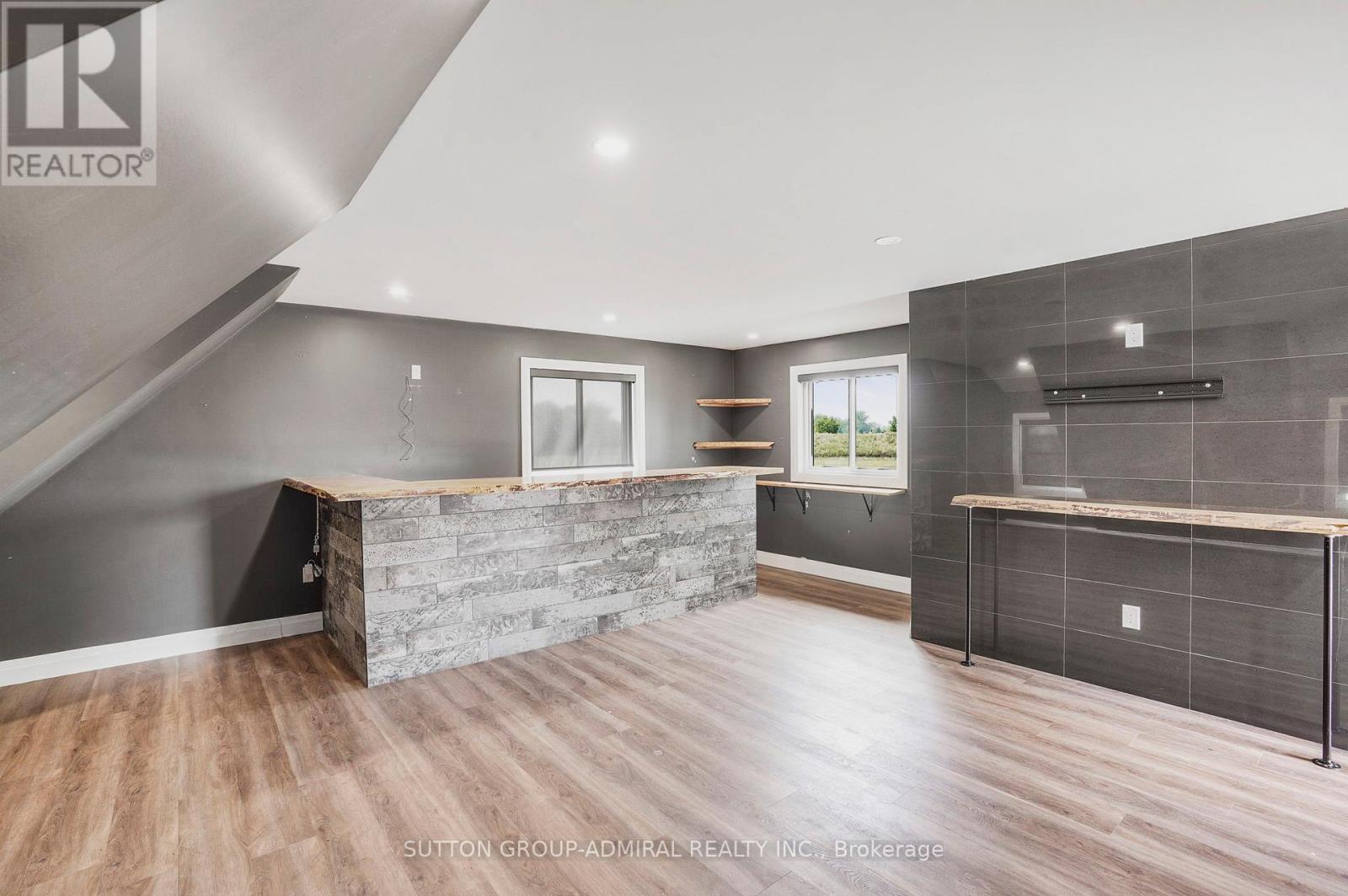 Photo 3 of 480 Pleasant Beach Road, Port Colborne ON