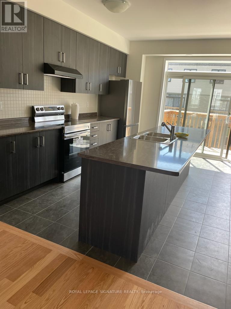 Photo 2 of 81 Holder Drive, Brantford ON