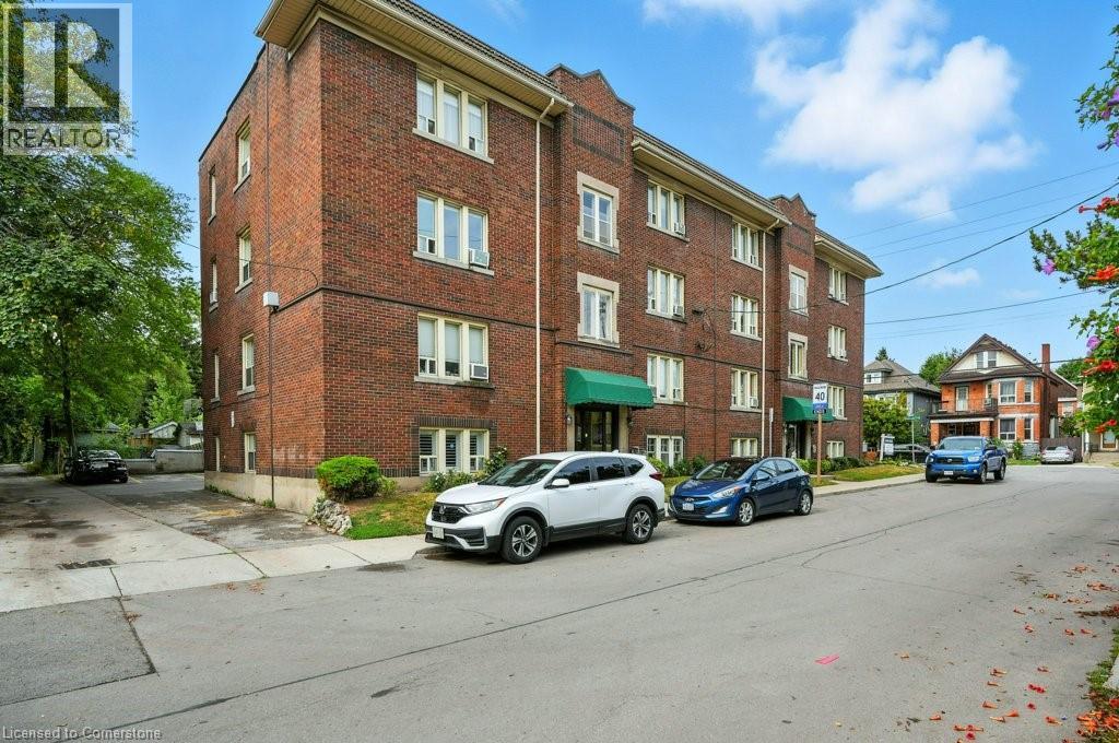 Photo 3 of 6 Vineland Avenue Unit 18, Hamilton ON