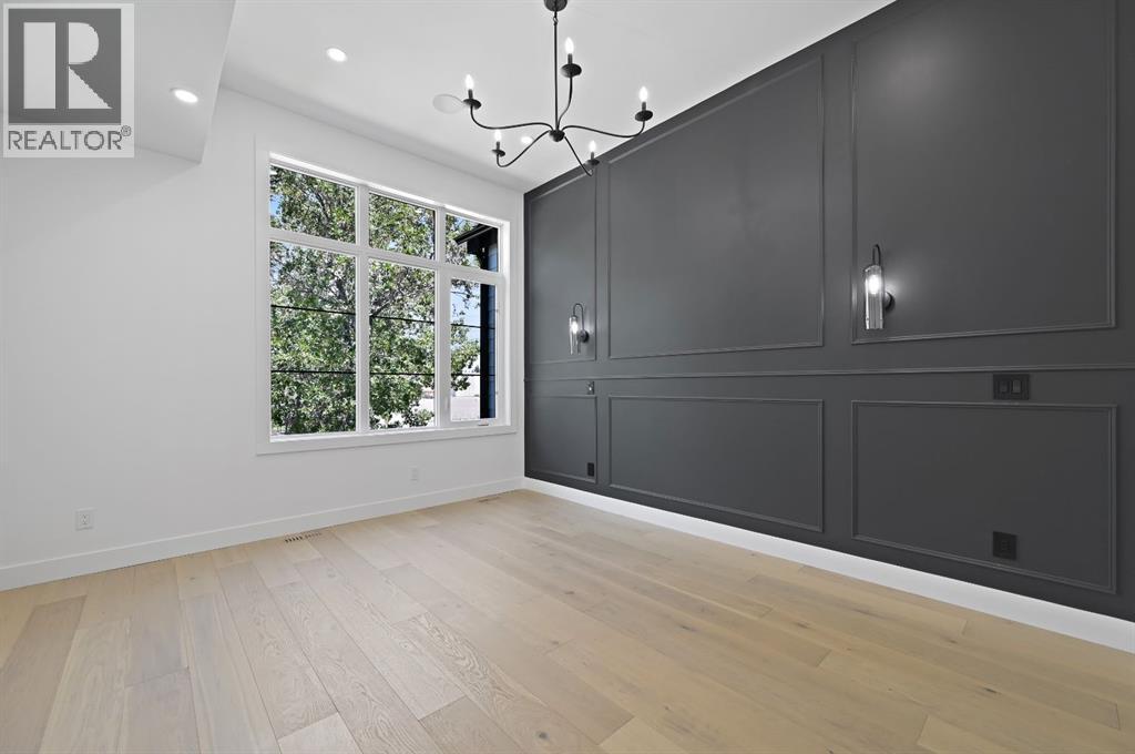 Single Family House for Sale in   Avenue SW North Glenmore Park Calgary 