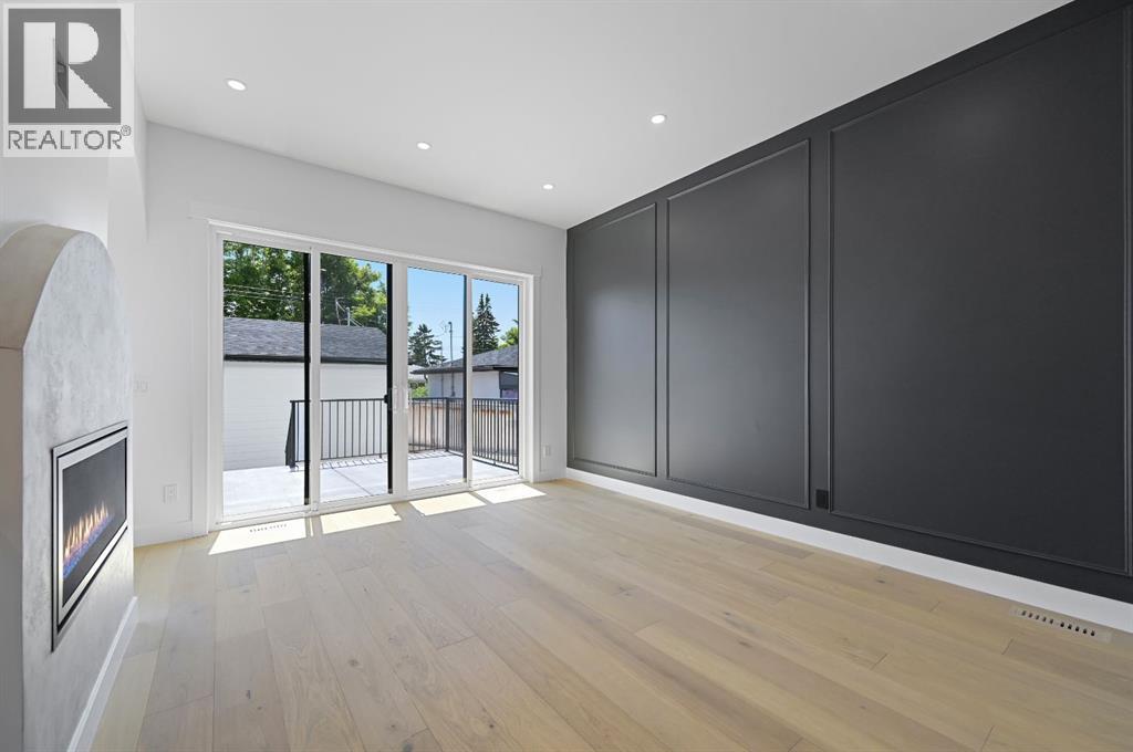 Single Family House for Sale in   Avenue SW North Glenmore Park Calgary 