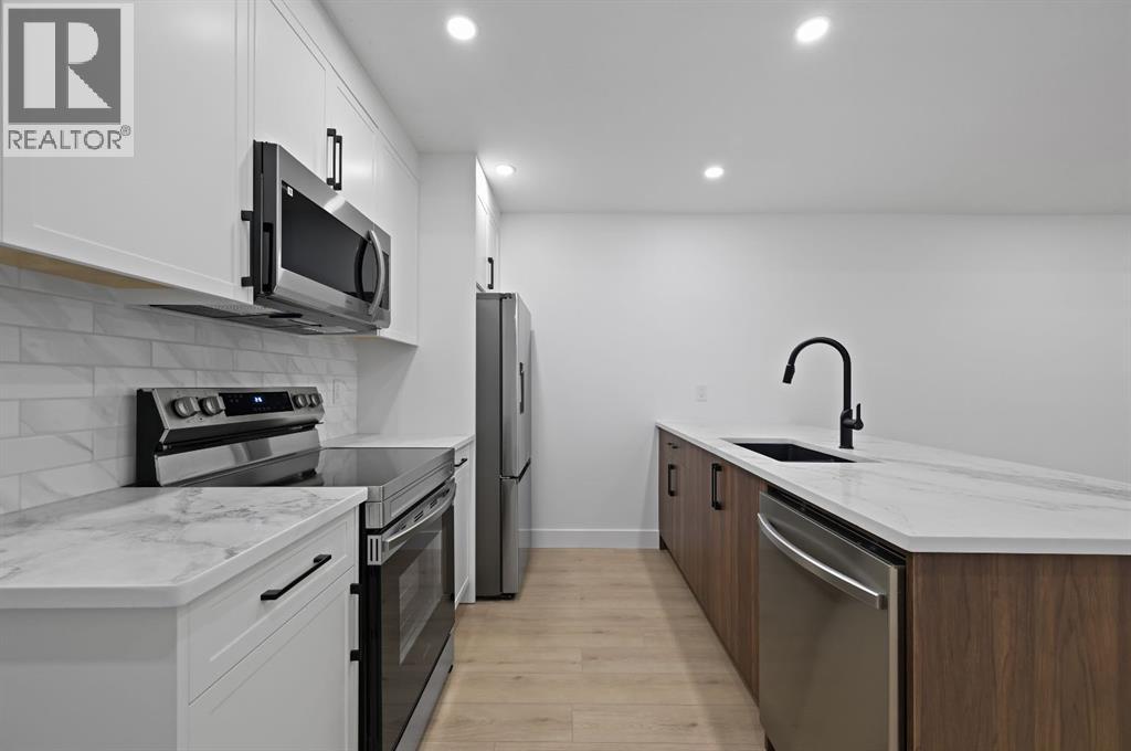 Single Family House for Sale in   Avenue SW North Glenmore Park Calgary 