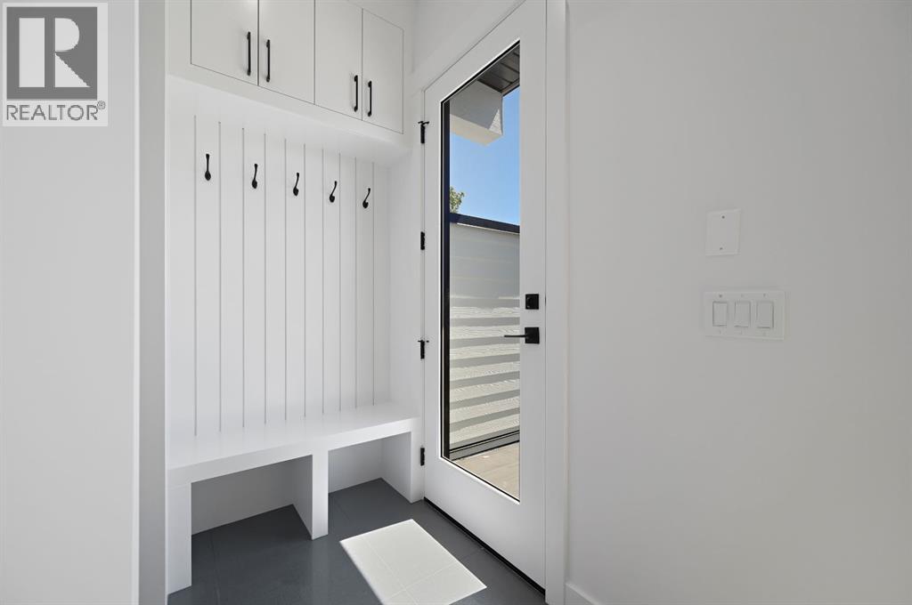 Single Family House for Sale in   Avenue SW North Glenmore Park Calgary 