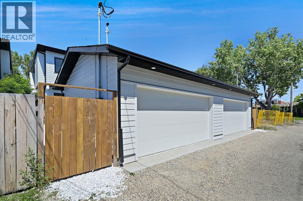 Single Family House for Sale in   Avenue SW North Glenmore Park Calgary 