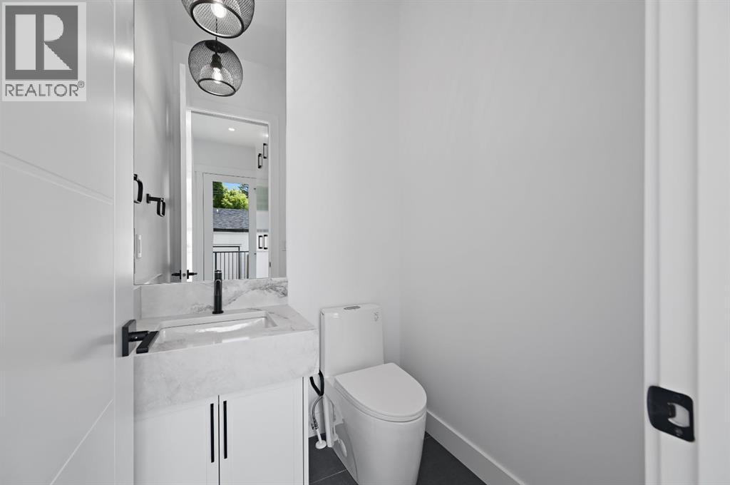 Single Family House for Sale in   Avenue SW North Glenmore Park Calgary 