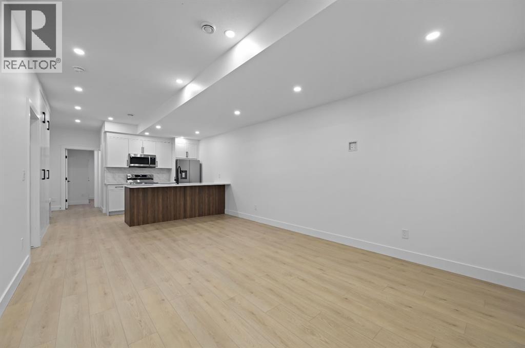 Single Family House for Sale in   Avenue SW North Glenmore Park Calgary 