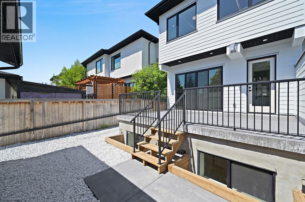 Single Family House for Sale in   Avenue SW North Glenmore Park Calgary 