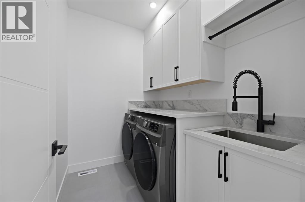 Single Family House for Sale in   Avenue SW North Glenmore Park Calgary 