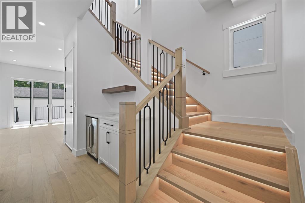 Single Family House for Sale in   Avenue SW North Glenmore Park Calgary 