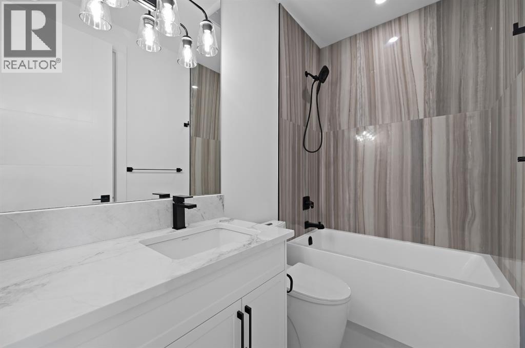 Single Family House for Sale in   Avenue SW North Glenmore Park Calgary 