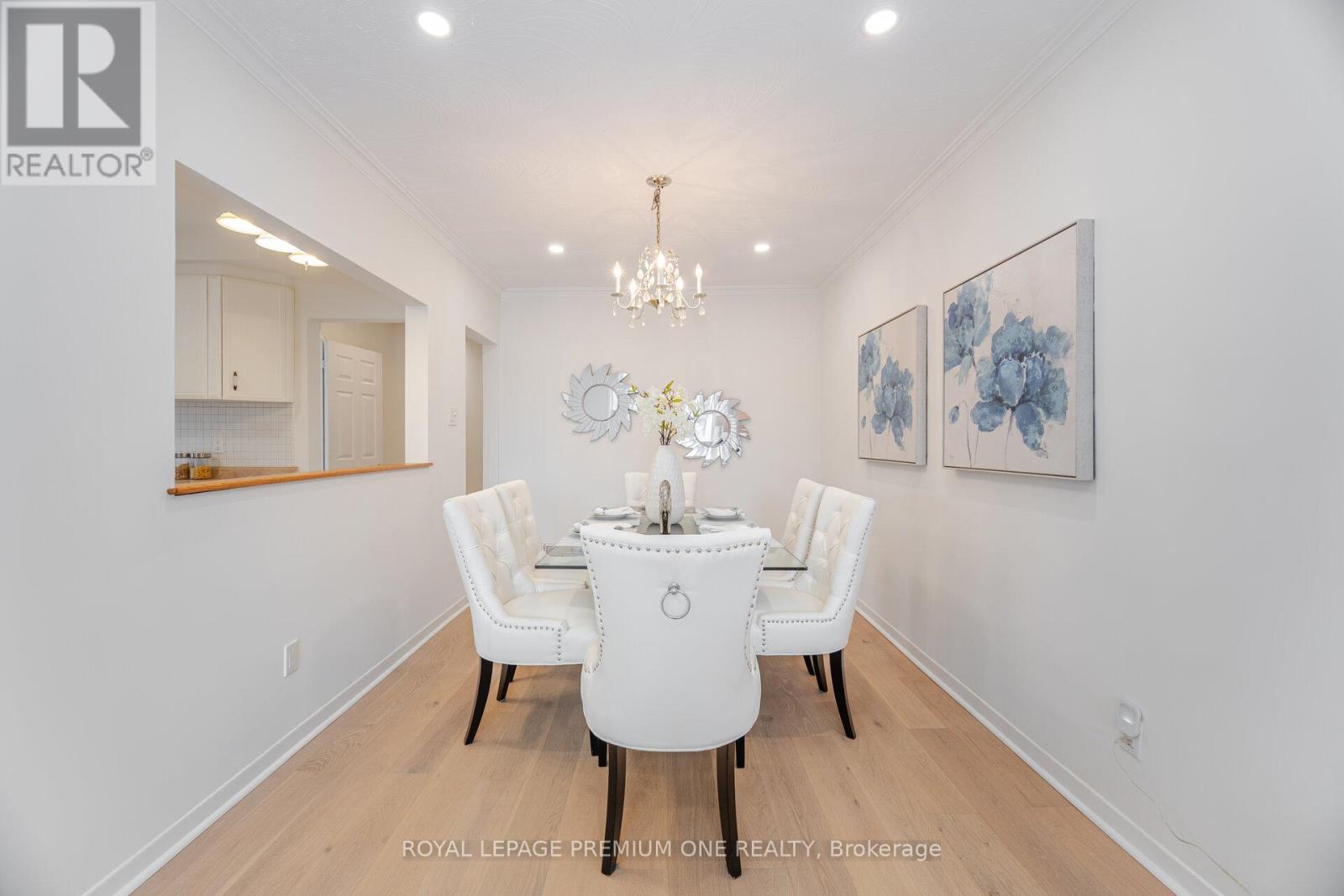 Photo 48 of 16 Reiber Crescent S, Toronto ON