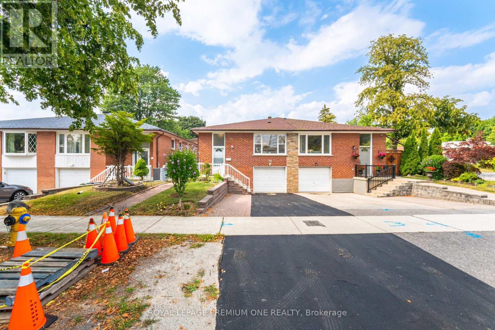 Photo 20 of 16 Reiber Crescent S, Toronto ON