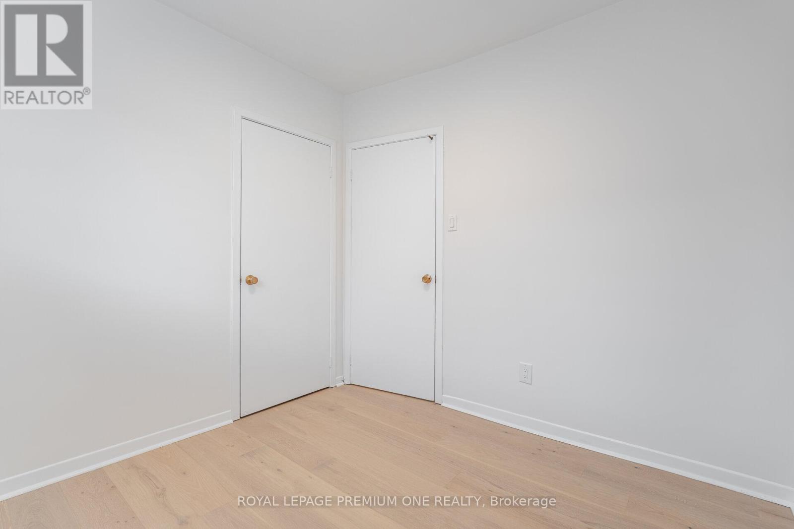 Photo 29 of 16 Reiber Crescent S, Toronto ON