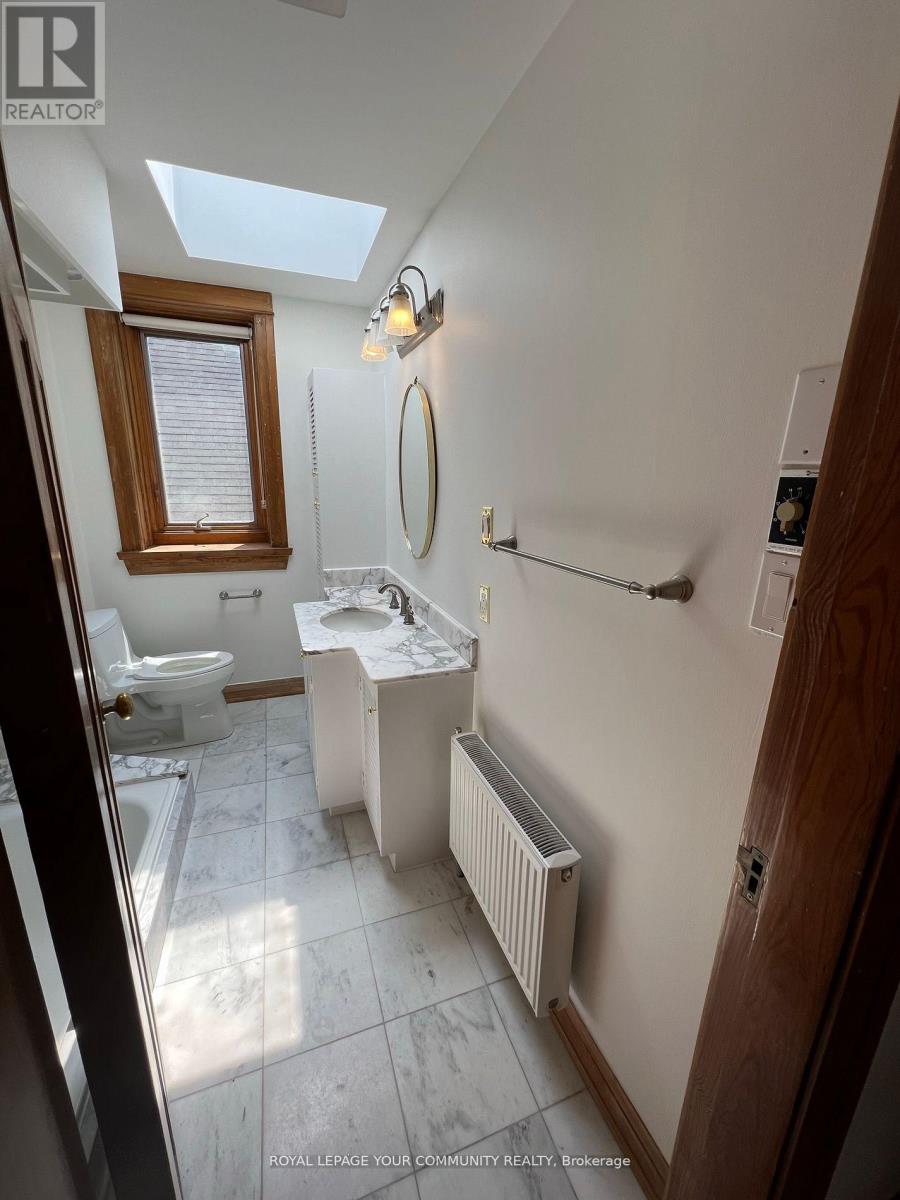 Photo 16 of 3 162 Glen Road, Toronto ON