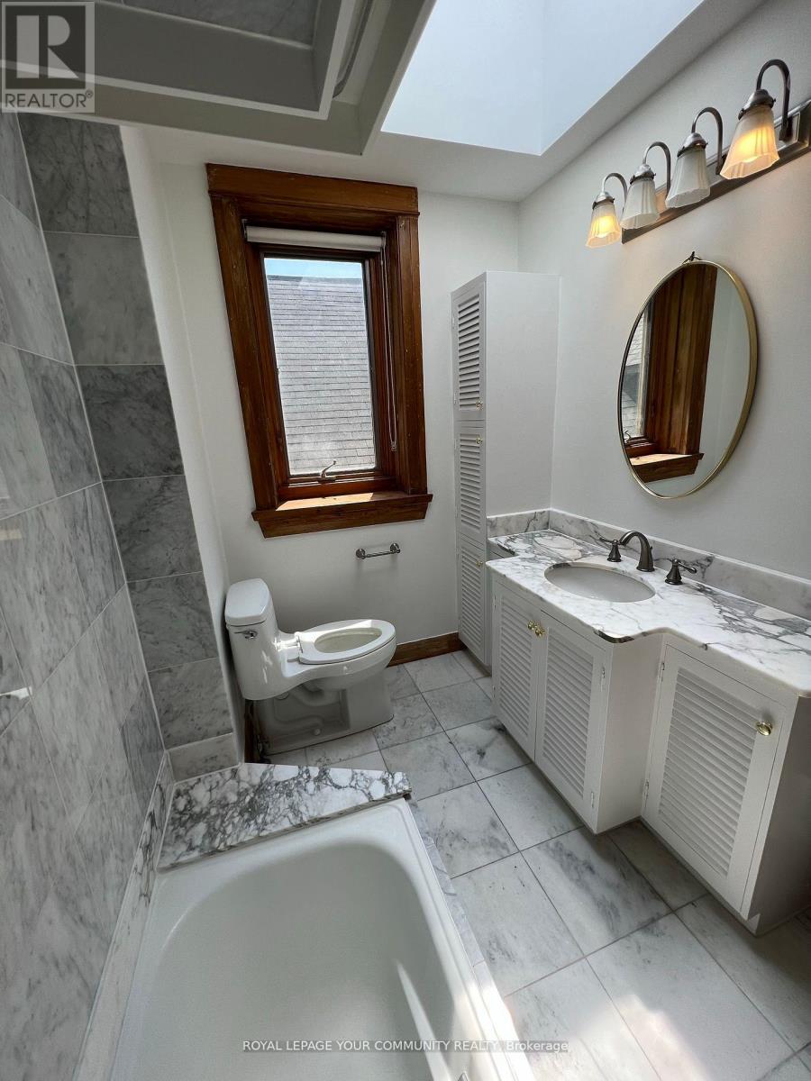 Photo 18 of 3 162 Glen Road, Toronto ON