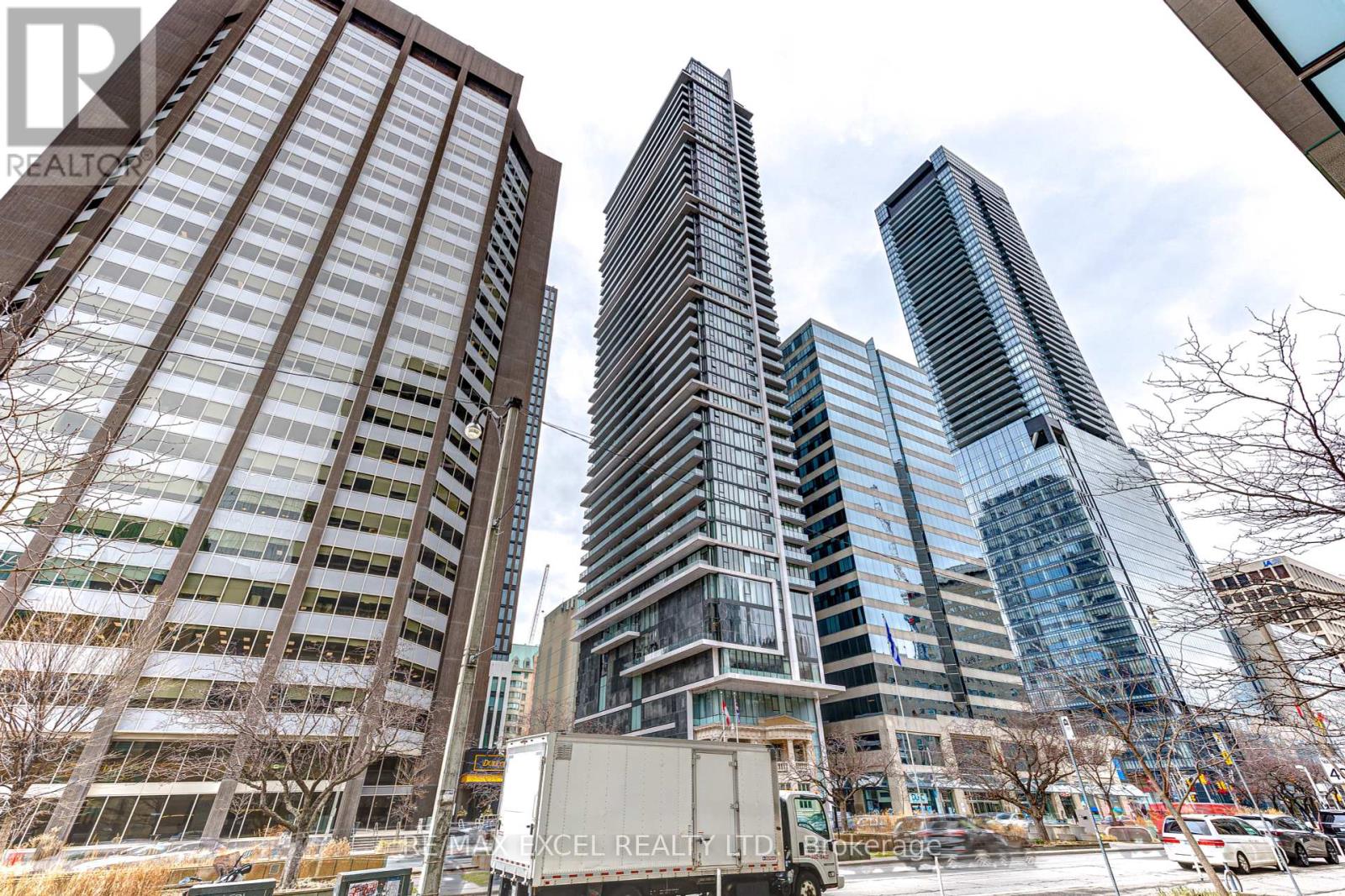 Photo 20 of 1705 426 University Avenue, Toronto ON