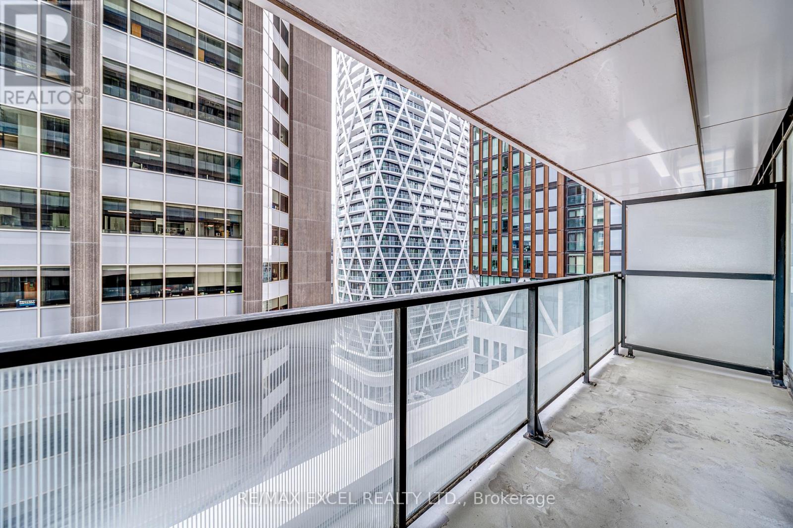 Photo 8 of 1705 426 University Avenue, Toronto ON