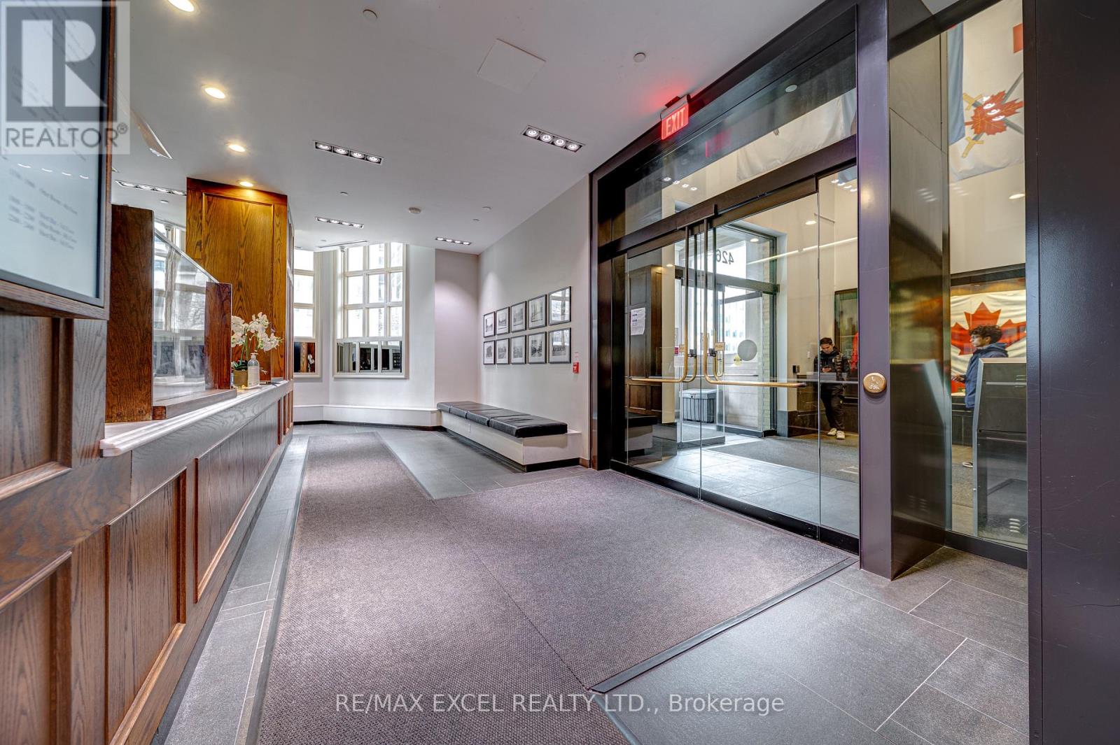 Photo 19 of 1705 426 University Avenue, Toronto ON