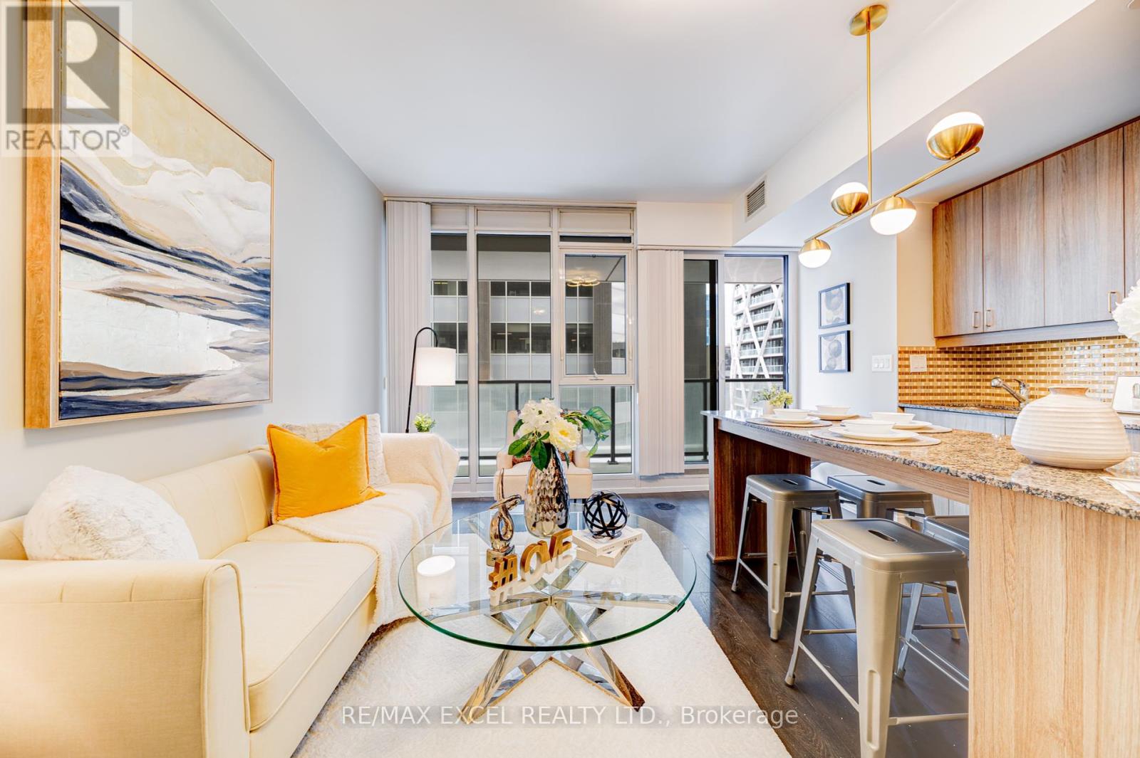 Photo 21 of 1705 426 University Avenue, Toronto ON