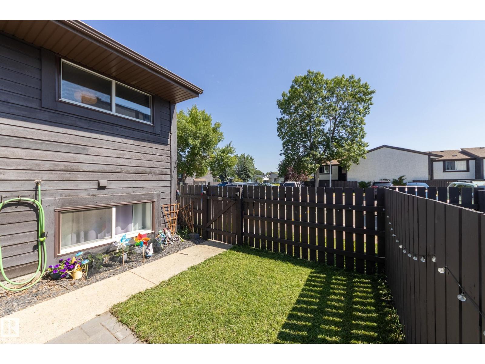 Photo 19 of 1522 69 St Nw, Edmonton AB