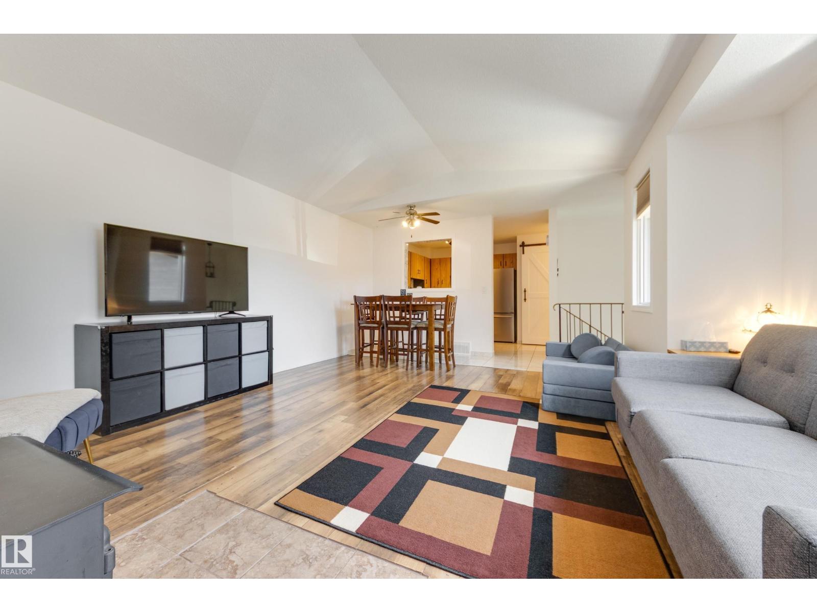 Photo 16 of 1522 69 St Nw, Edmonton AB
