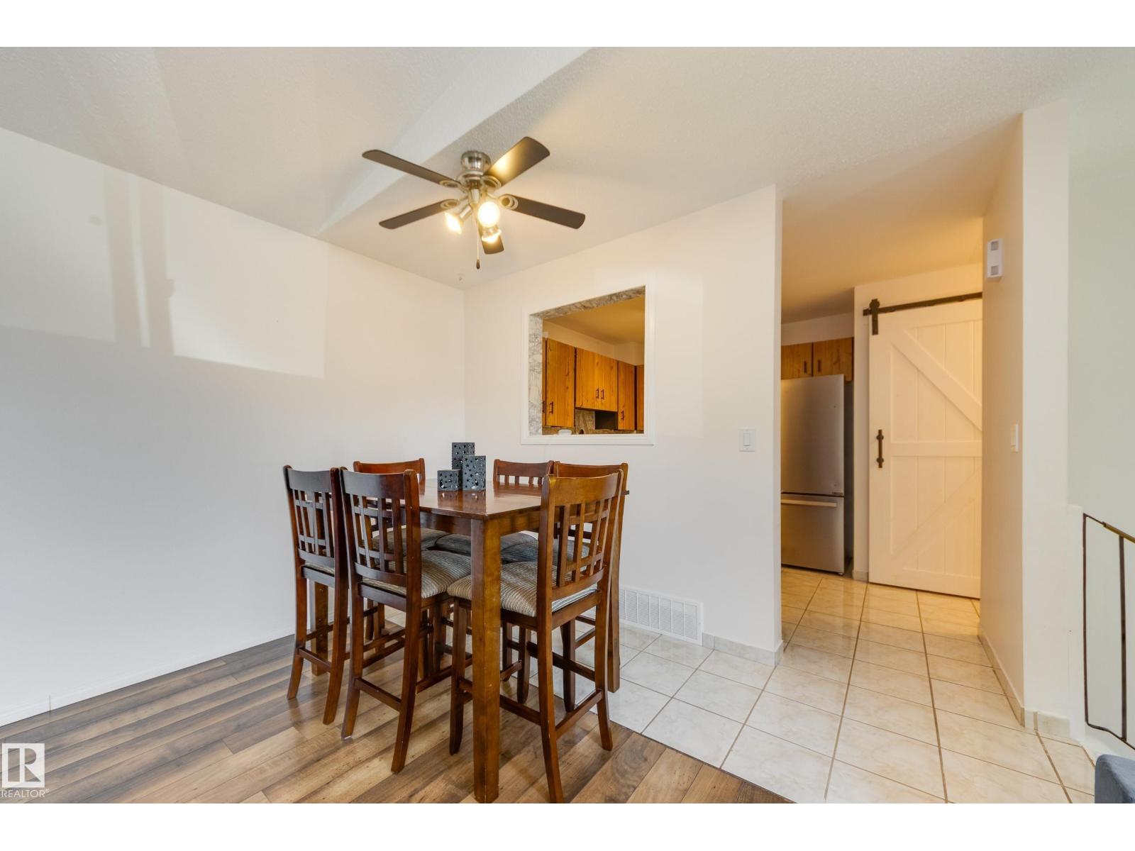 Photo 10 of 1522 69 St Nw, Edmonton AB