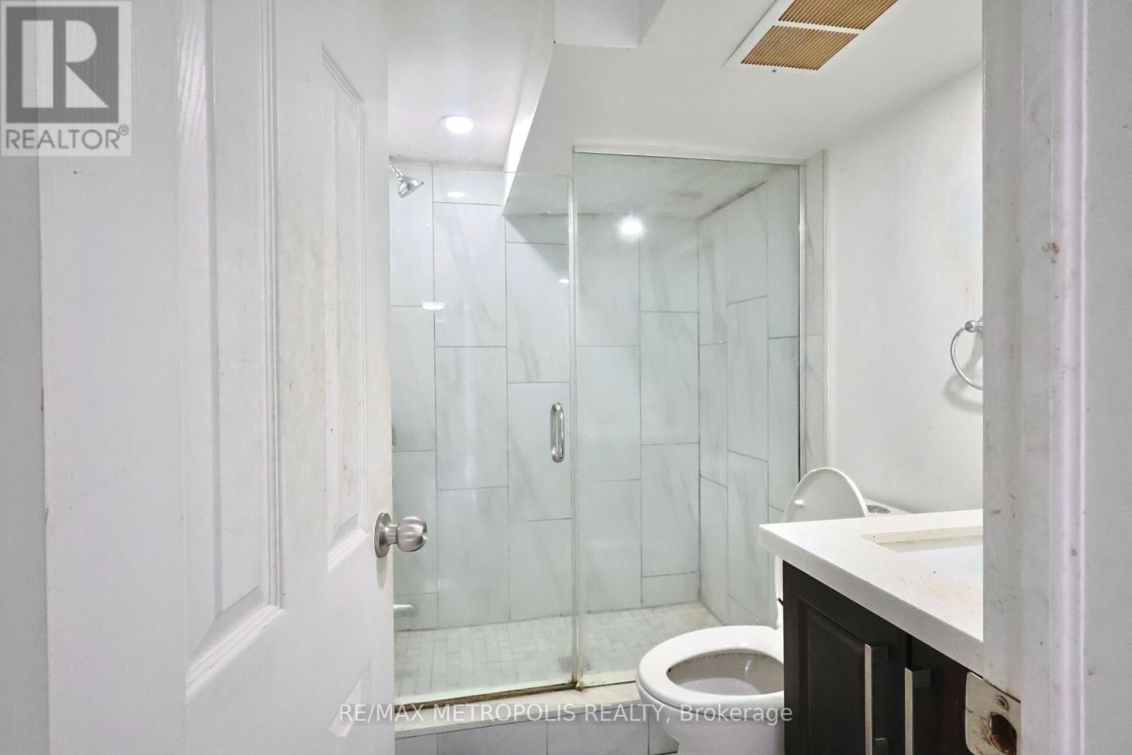 Photo 3 of Bsmt 538 Bellamy Road N, Toronto ON