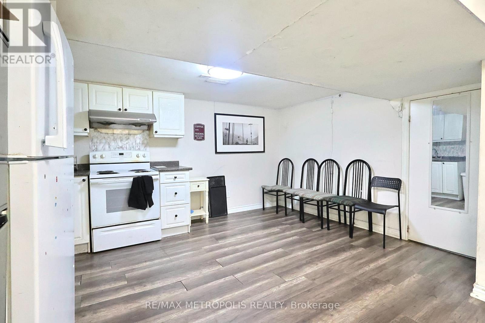 Photo 6 of Bsmt 538 Bellamy Road N, Toronto ON