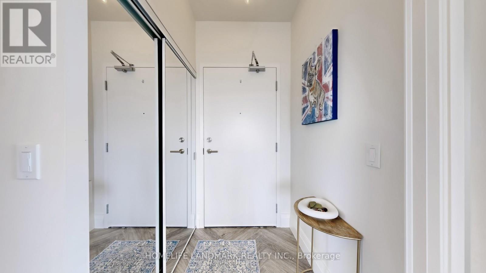 Photo 12 of 812 6 David Eyer Road, Richmond Hill ON