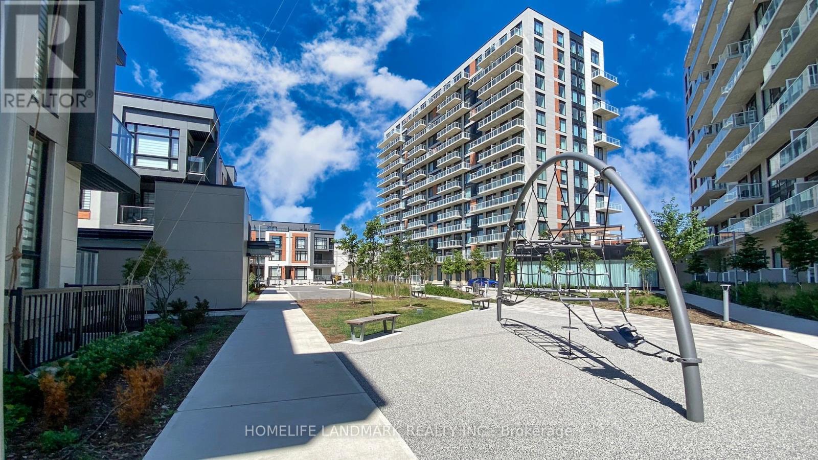 Photo 26 of 812 6 David Eyer Road, Richmond Hill ON