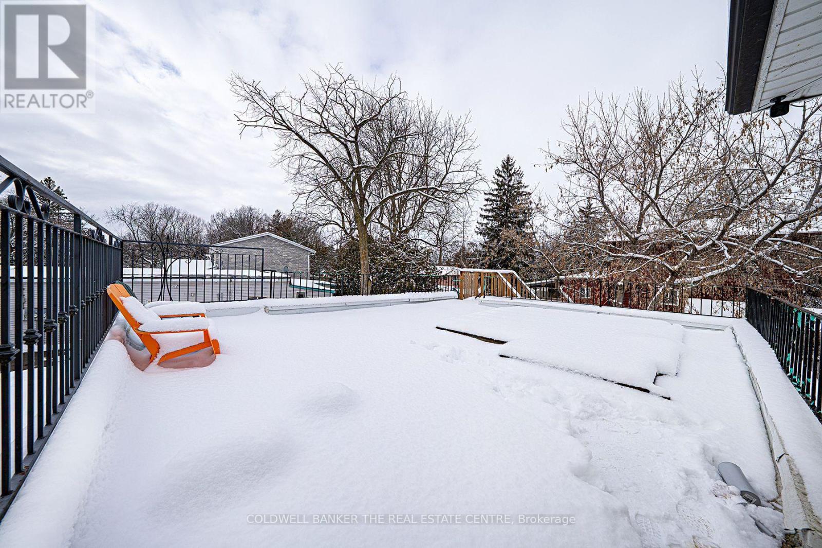 Photo 25 of 920 Lake Drive, Georgina ON