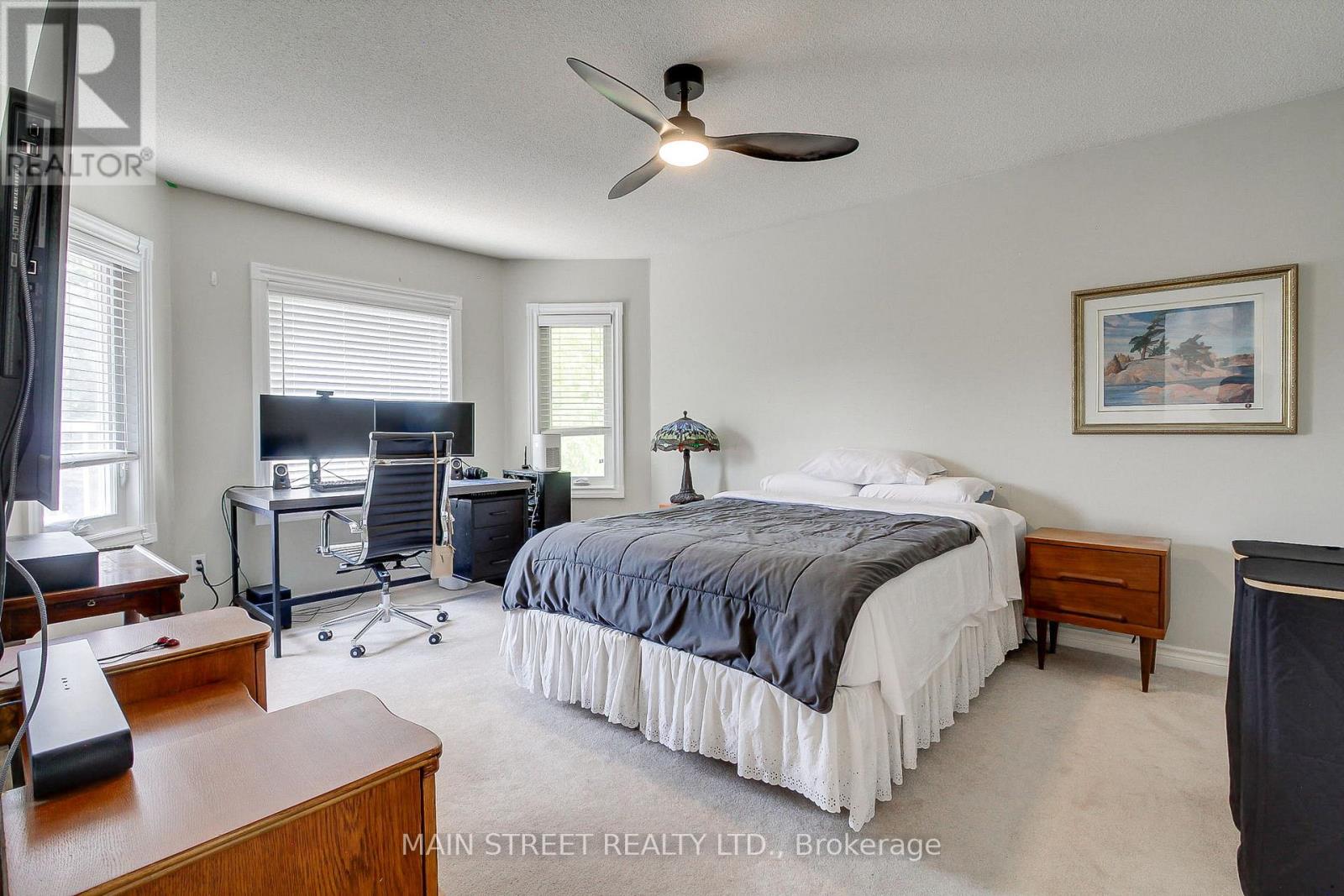 Photo 15 of 2 Bombay Court, Richmond Hill ON