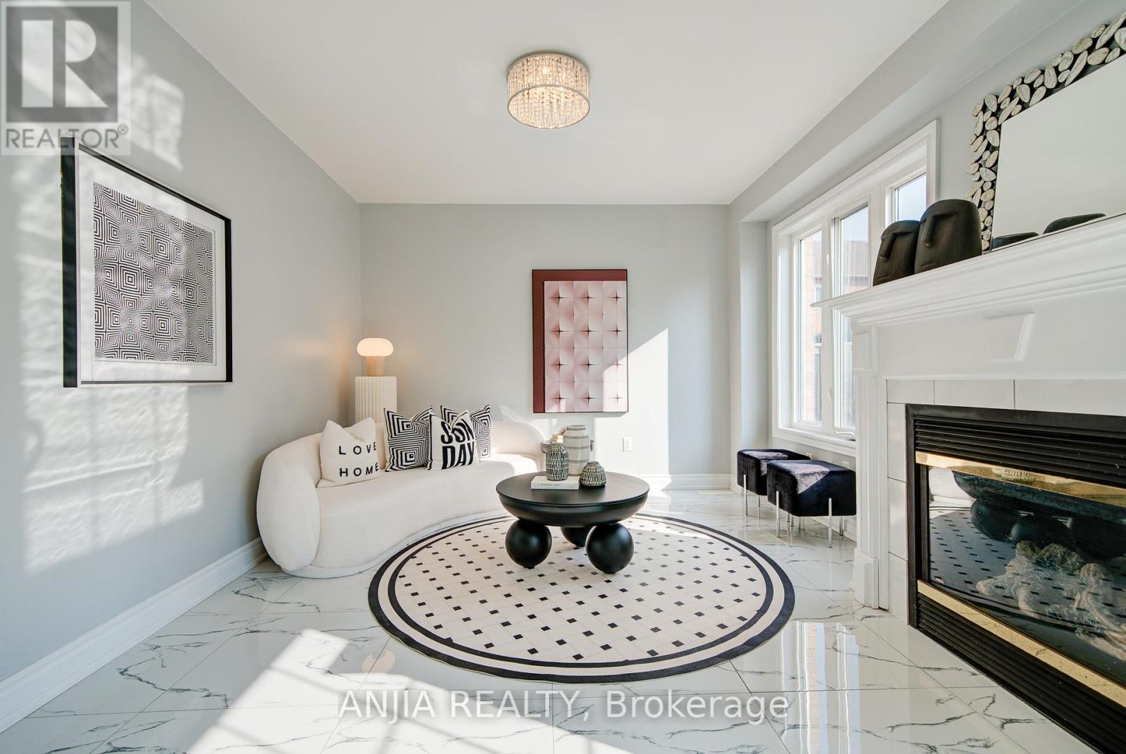 Photo 22 of 111 Viscount Drive, Markham ON