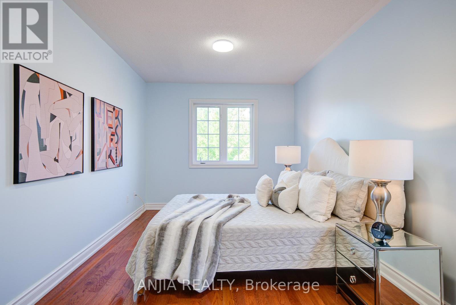 Photo 36 of 111 Viscount Drive, Markham ON
