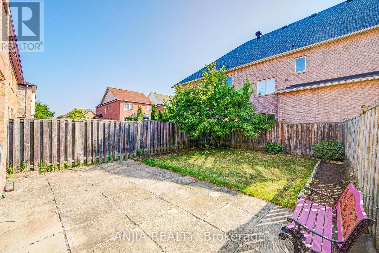 Photo 47 of 111 Viscount Drive, Markham ON