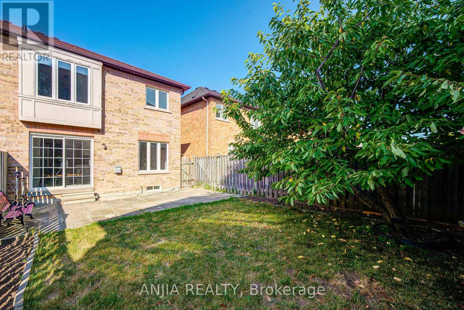 Photo 49 of 111 Viscount Drive, Markham ON