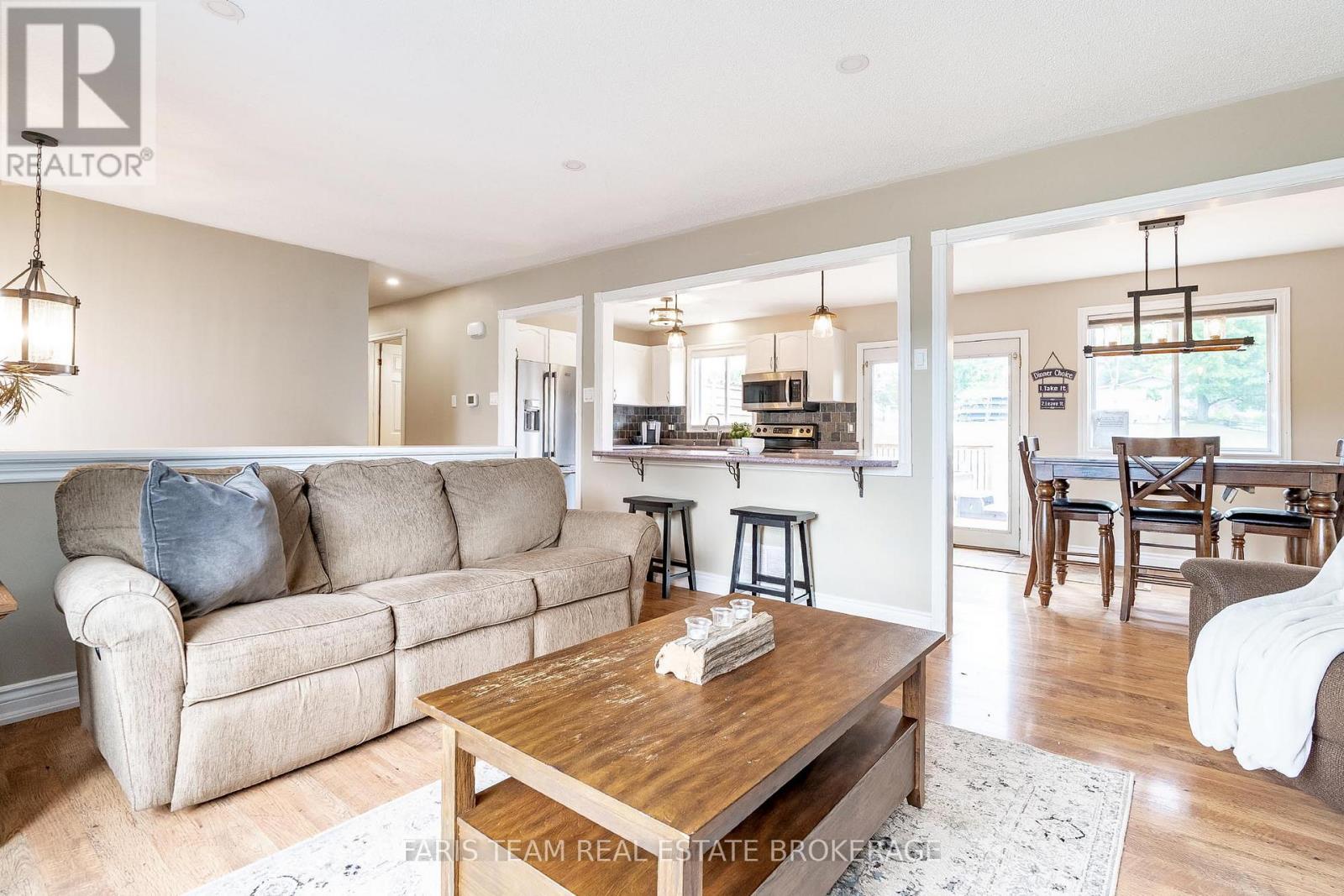 Photo 13 of 39 Procee Circle, Oromedonte ON