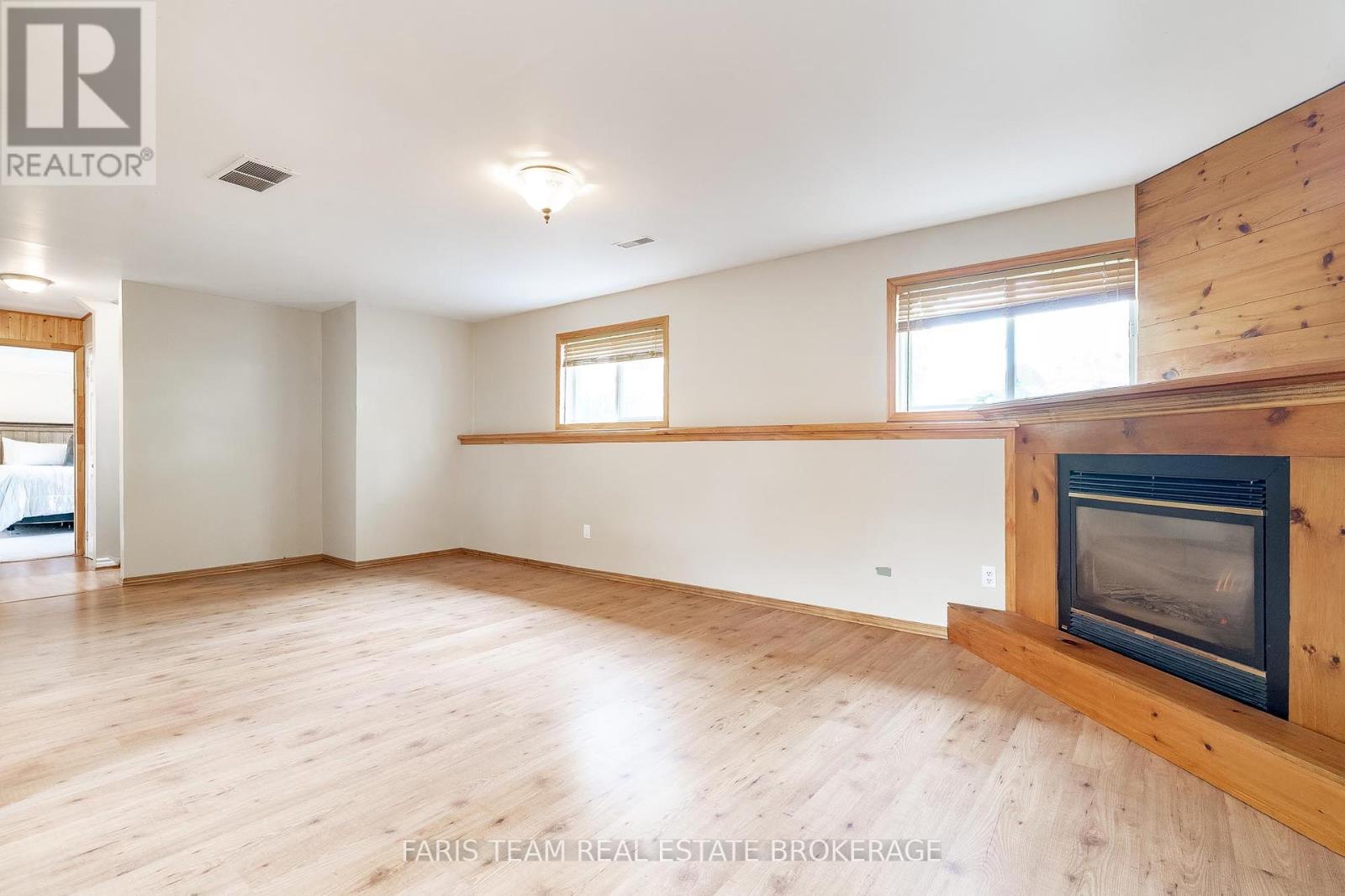 Photo 33 of 39 Procee Circle, Oromedonte ON