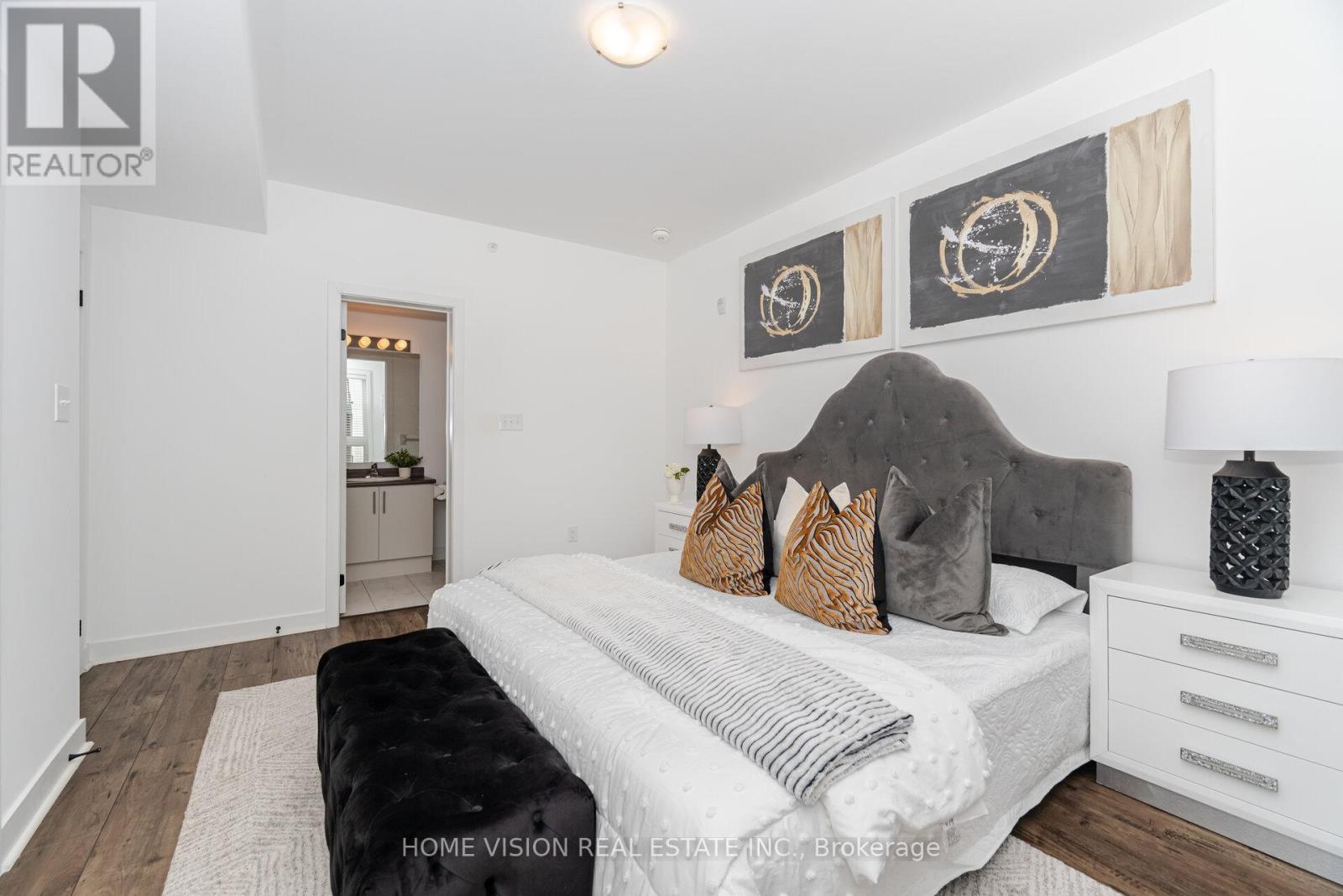 Photo 18 of 311 6 Spice Way, Barrie ON