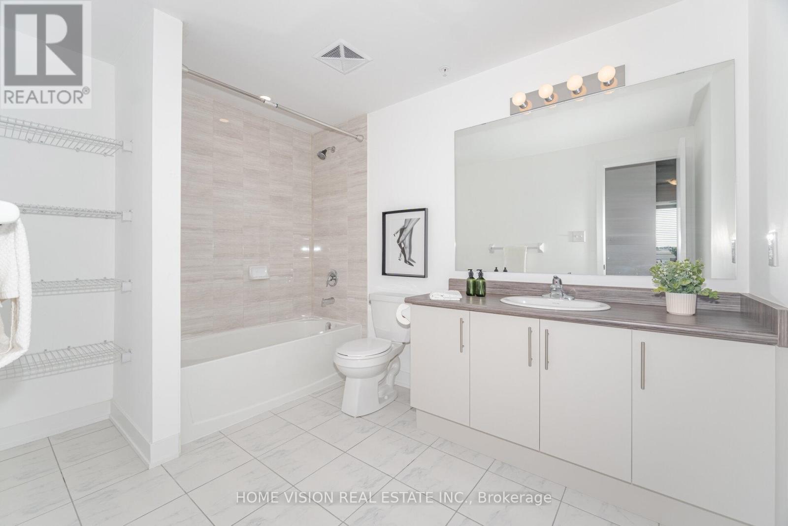 Photo 26 of 311 6 Spice Way, Barrie ON